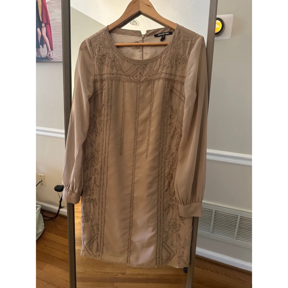 Women's Gianni Bini Beige Shift Dress Size 2 - Picture 3 of 6